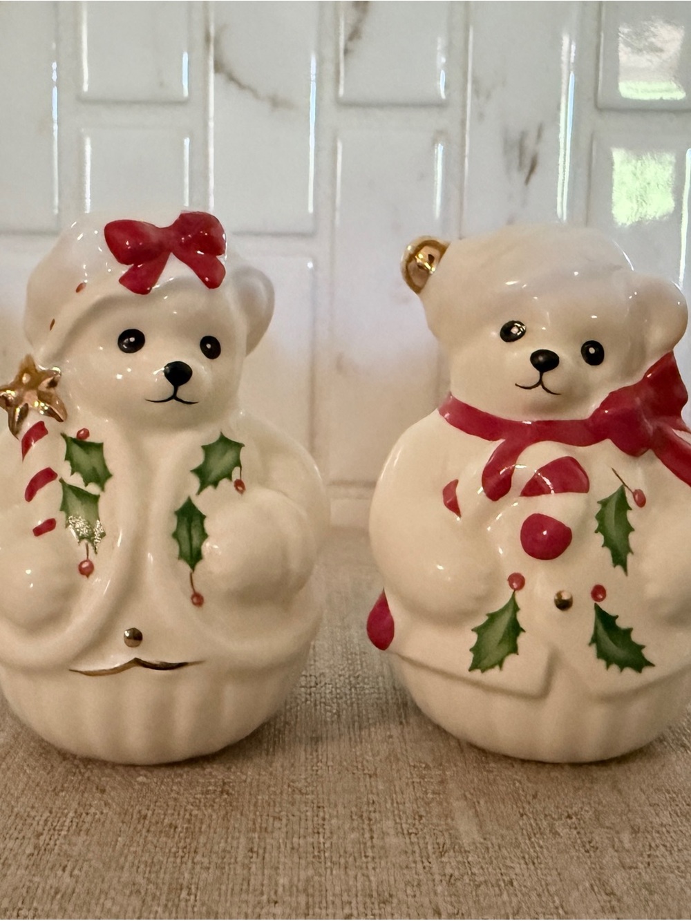 Lenox White Ceramic Vintage Holiday Bear Salt & Pepper Set